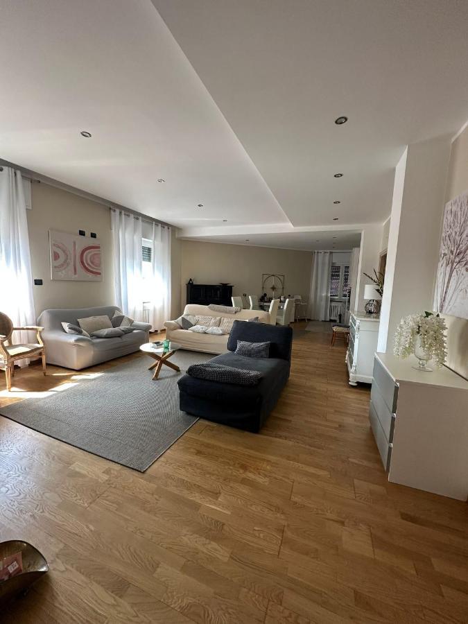 Luxury Center Appartment Нови-Лигуре Экстерьер фото